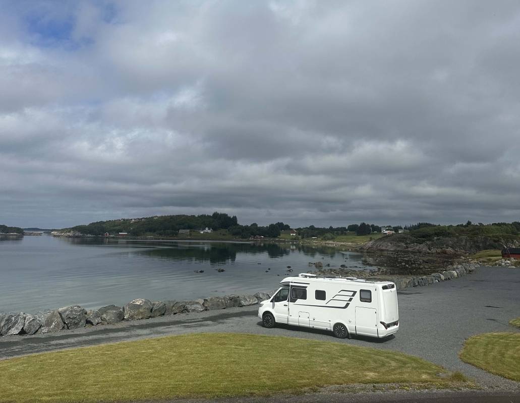 Gossen Feriesenter — Campingplads in Aukra