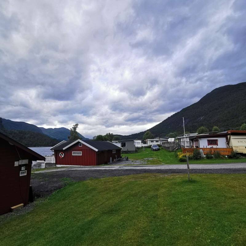 Aurstad Hytter & Camping — Campingplads in Austefjorden