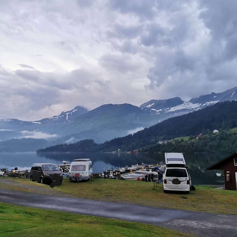 Aurstad Hytter & Camping — Kemping in Austefjorden