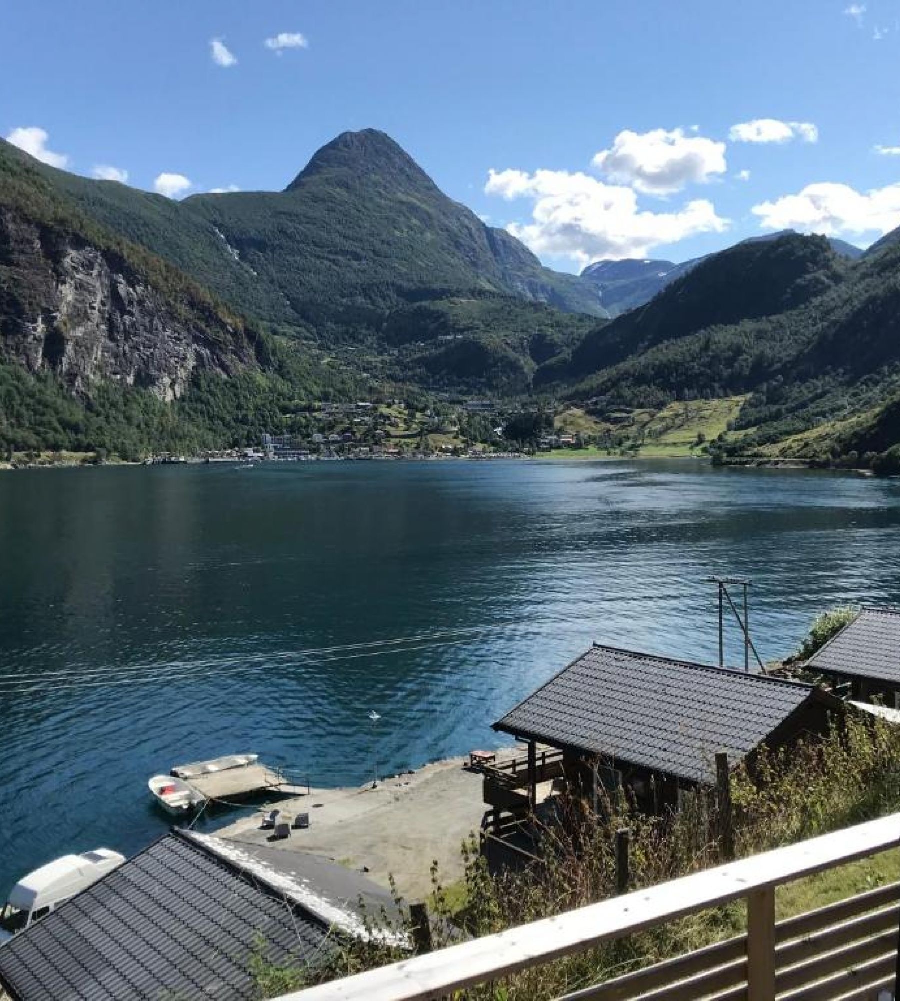 Fjelltun Camping — Campingplass in Geiranger