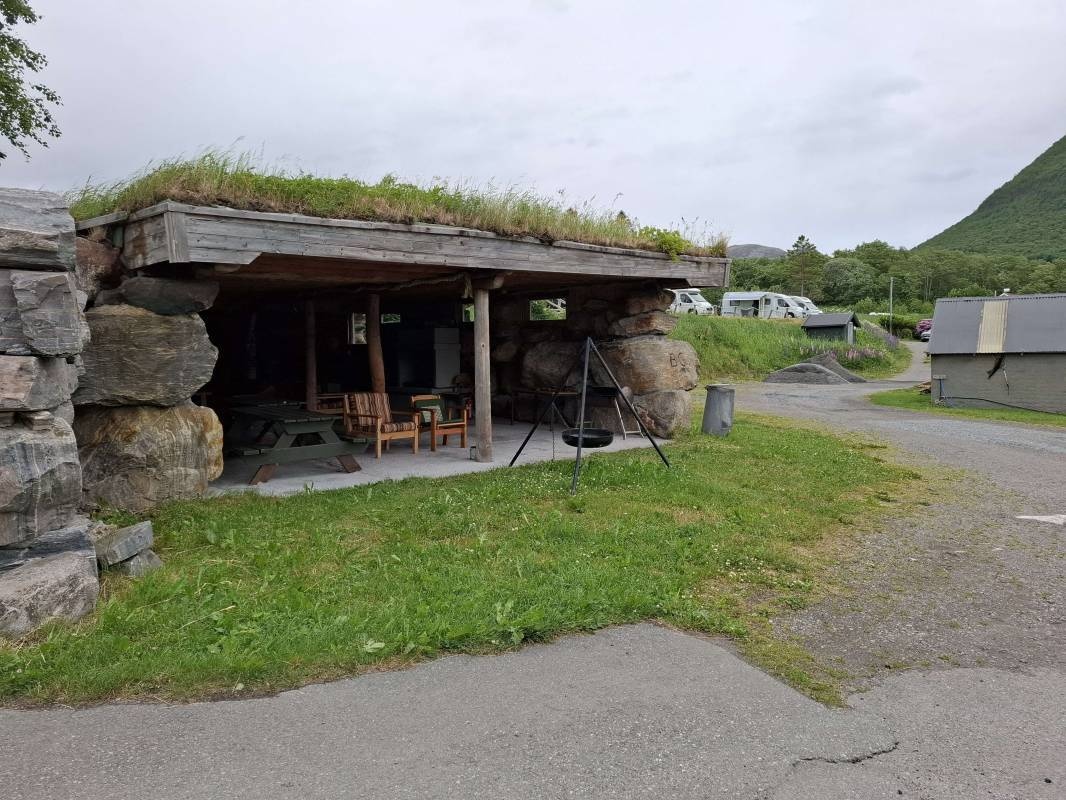 Bjølstad camp & hytter — Campingplatz in Malmefjorden