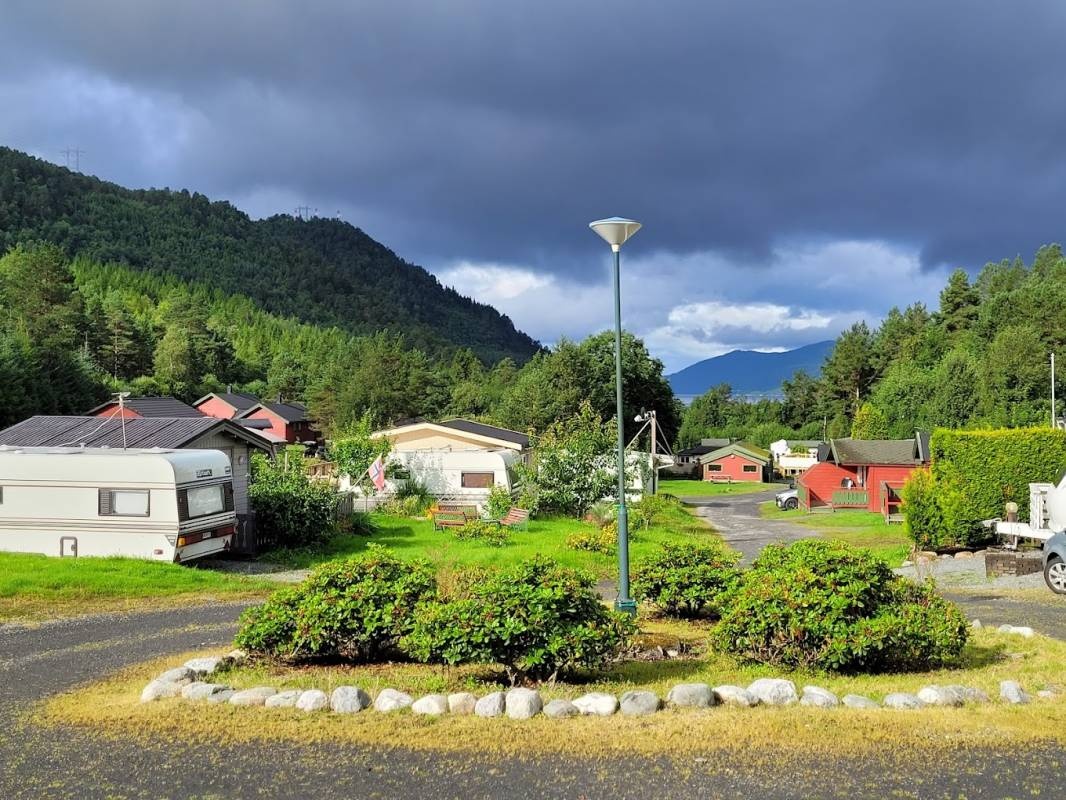 Sjøholt Camping — Campingplads in Ørskog