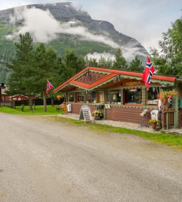 Furu Laksvald & Campingsenter — Photo 2