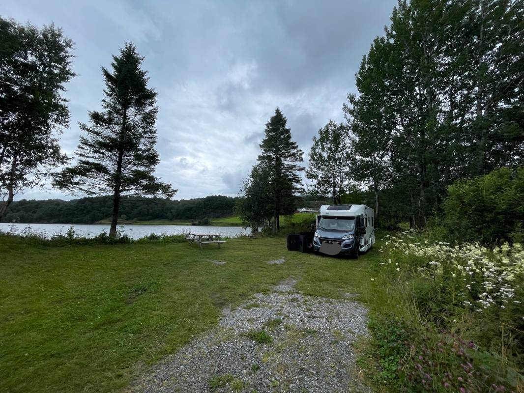 Birkeland Camping — Campingplass in Hyllestad