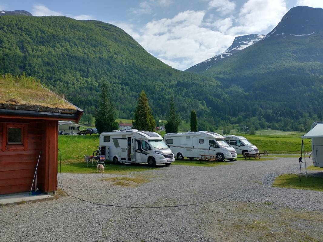 Tjugen Camping — Kemp in Loen