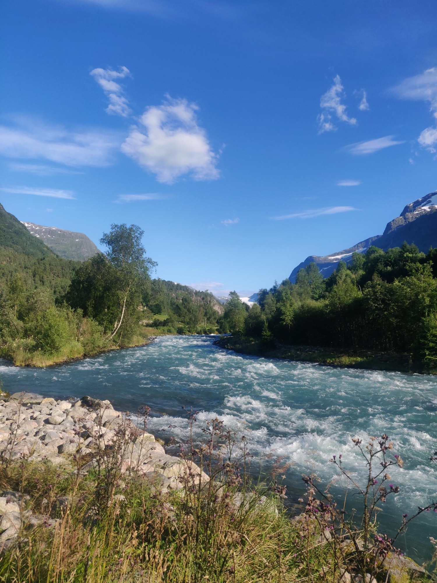 Tjugen Camping — Campingplads in Loen