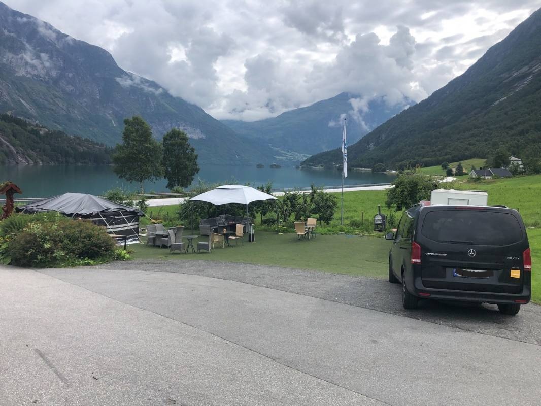 Strynsvatn Camping — Campingplads in Stryn