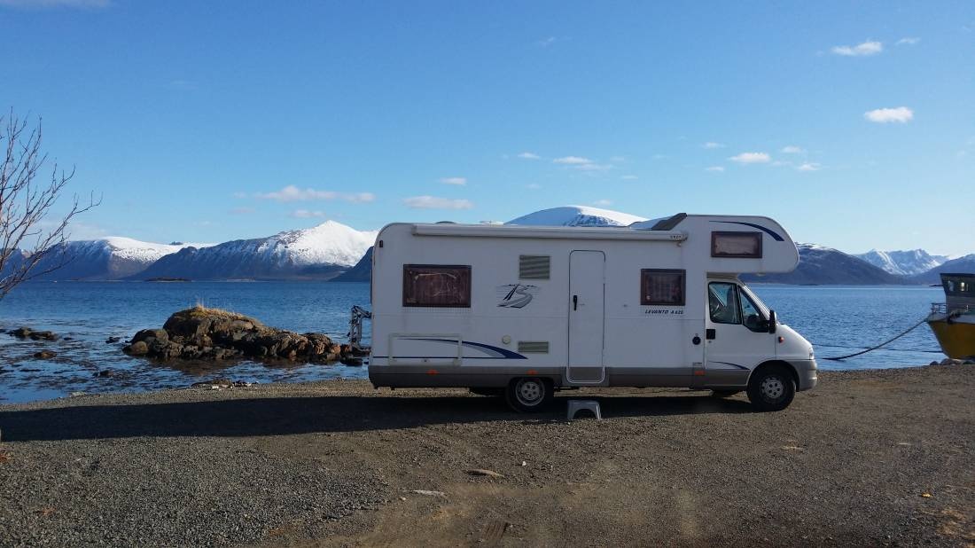 Toftenes Sjøhuscamping — Campingplads in Alsvåg