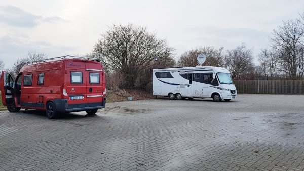 Stellplatz am Weserdeich Sandstedt — Bobilplass in Sandstedt