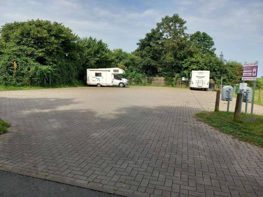 Stellplatz am Weserdeich Sandstedt — Camperplaats in Sandstedt