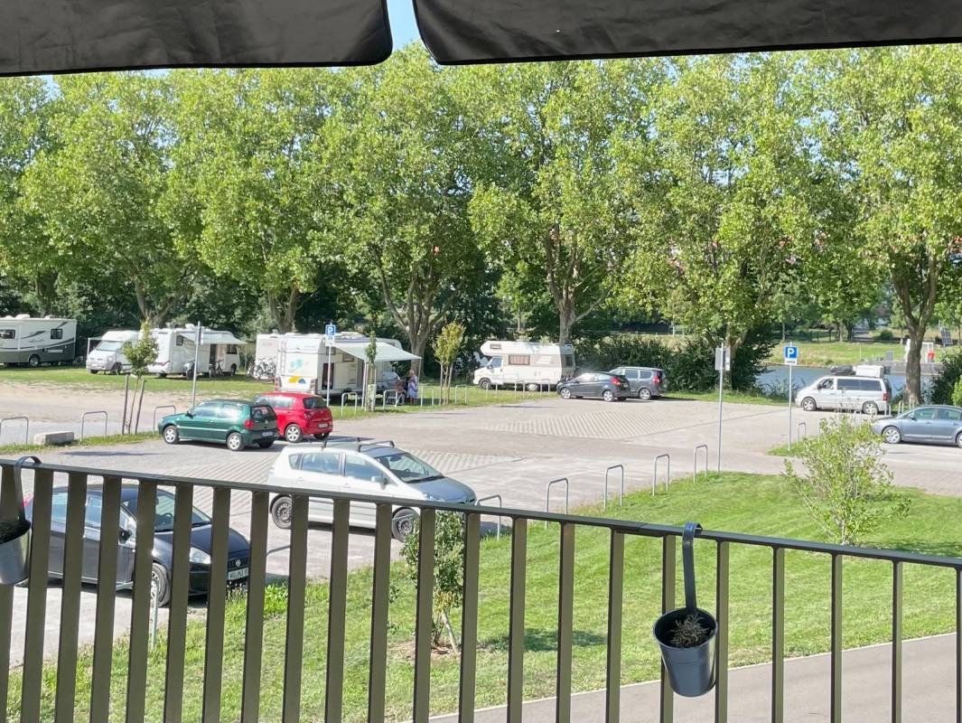 Stellplatz Ochsenfurt Mainparkplatz — 露营车营地 in Ochsenfurt