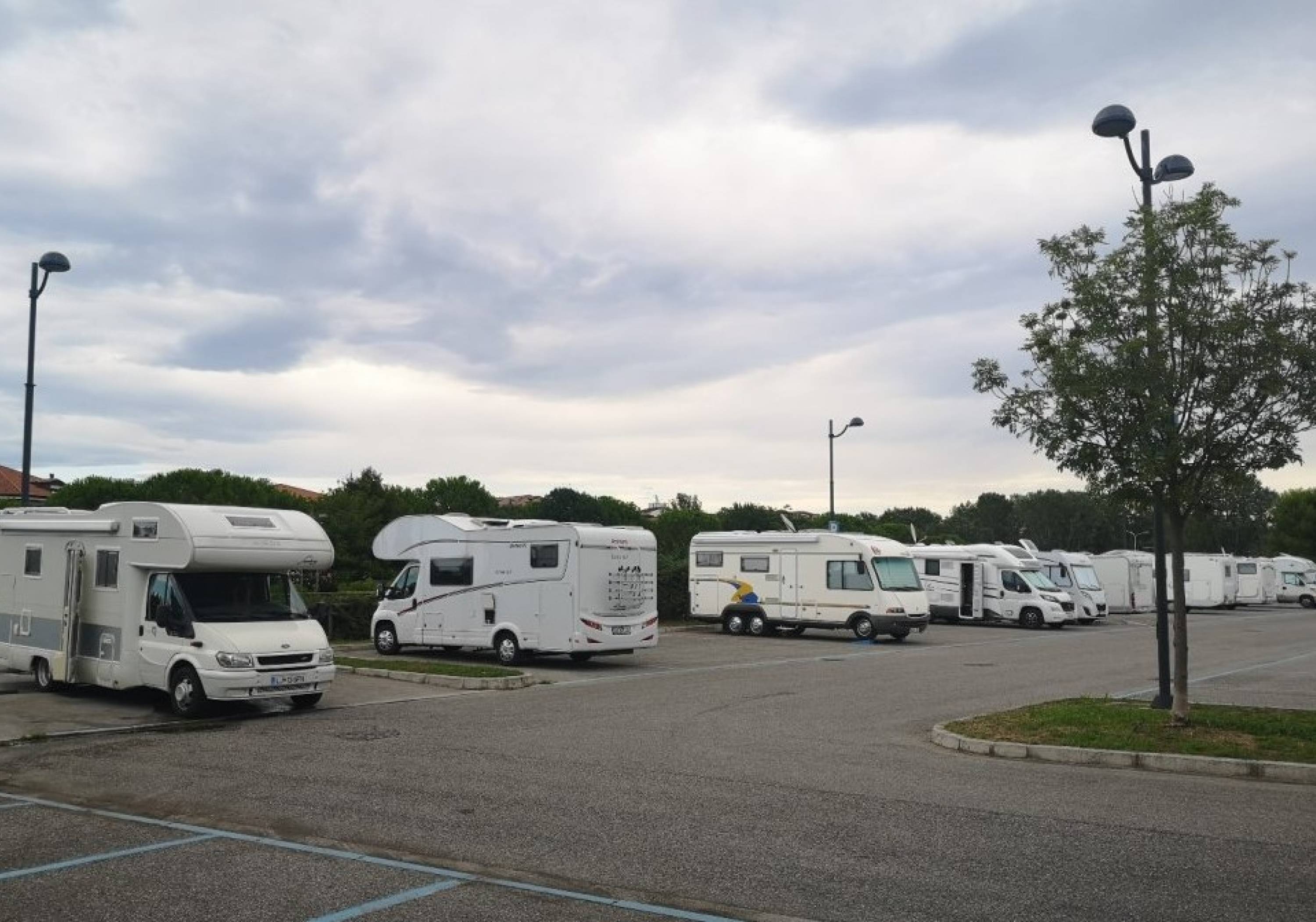 Area Sosta Camper — Bobilplass in Grado