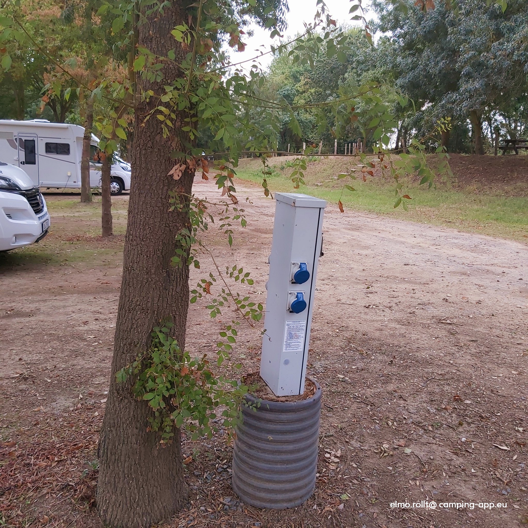 Stellplatz Villebernier — Fotoğraf 3