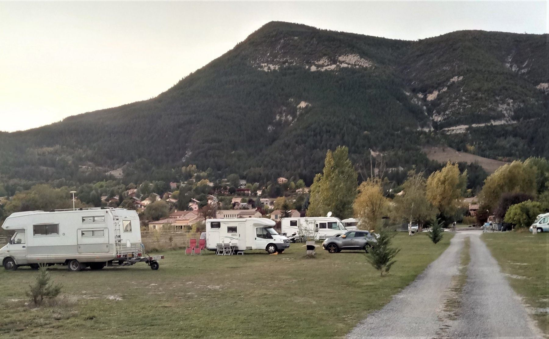 Stellplatz Saint-André-les-Alpes — Karavan Sitesi in Saint-André-les-Alpes