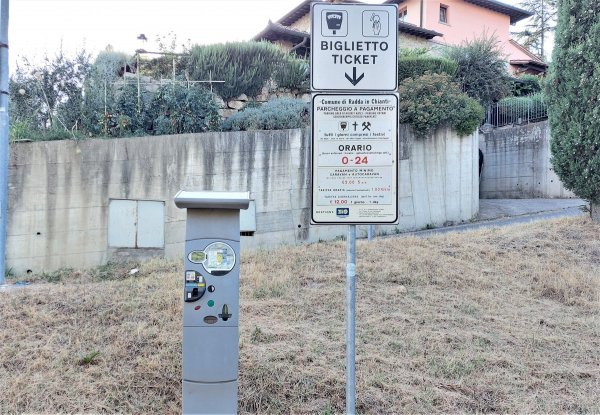 Area Sosta Camper Radda in Chianti — Photo 2