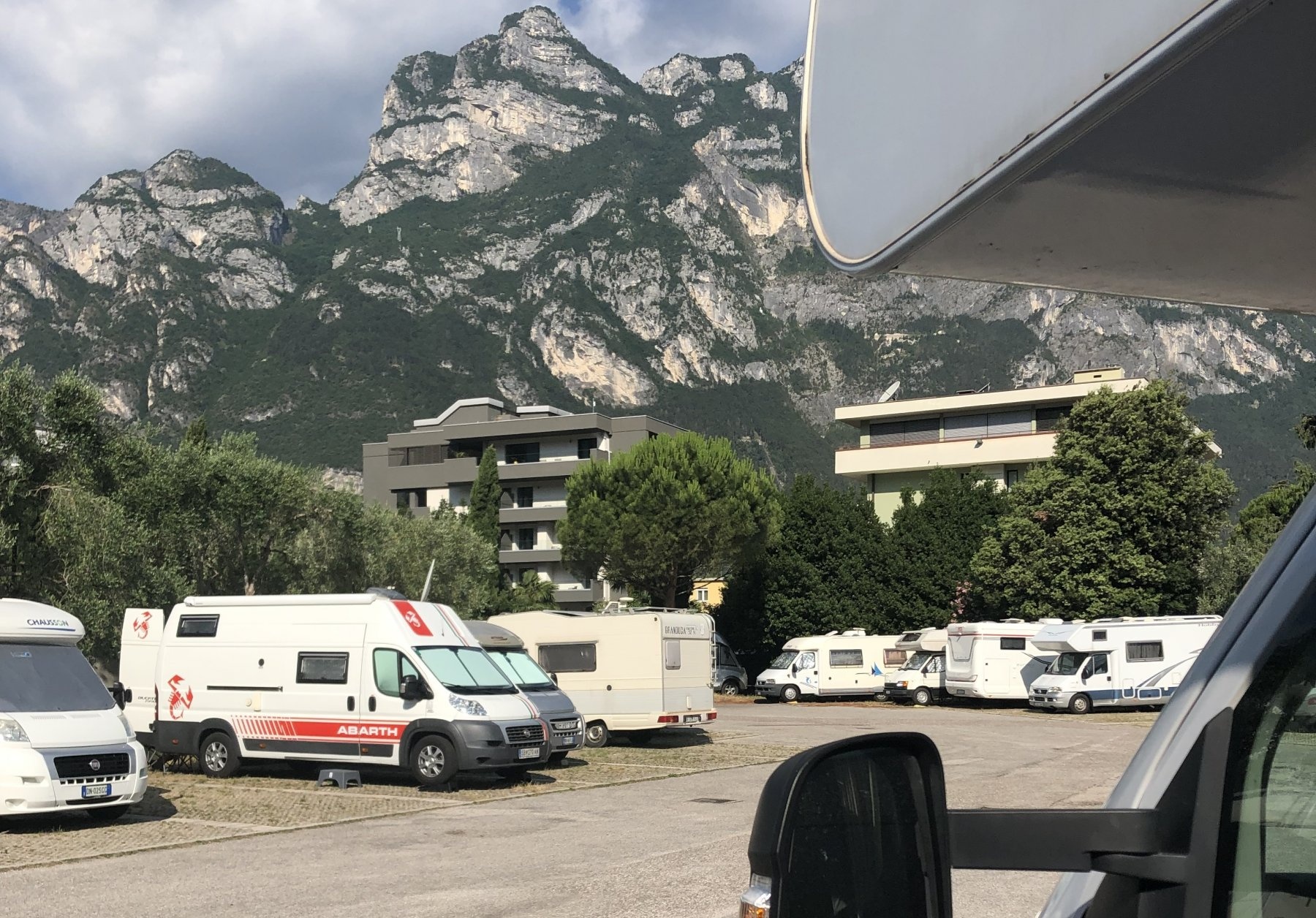 Area Camper Via Brione — Bobilplass in Riva del Garda