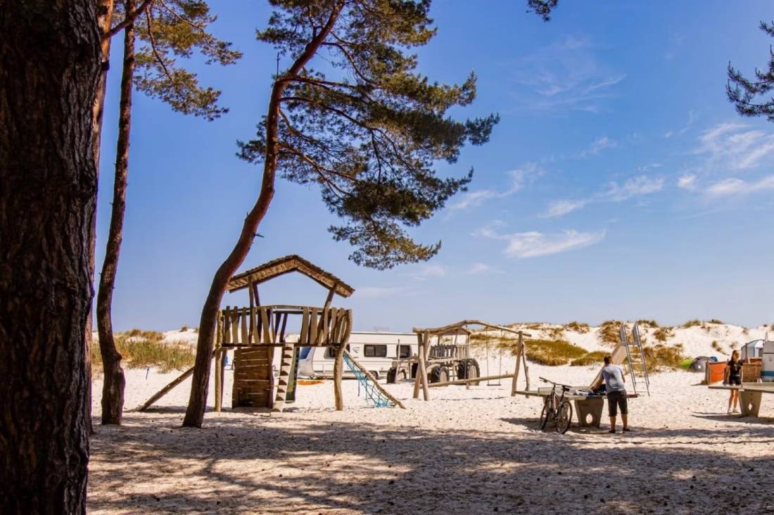 Ahoi Camp Darß — Kamp yeri in Born a. Darß