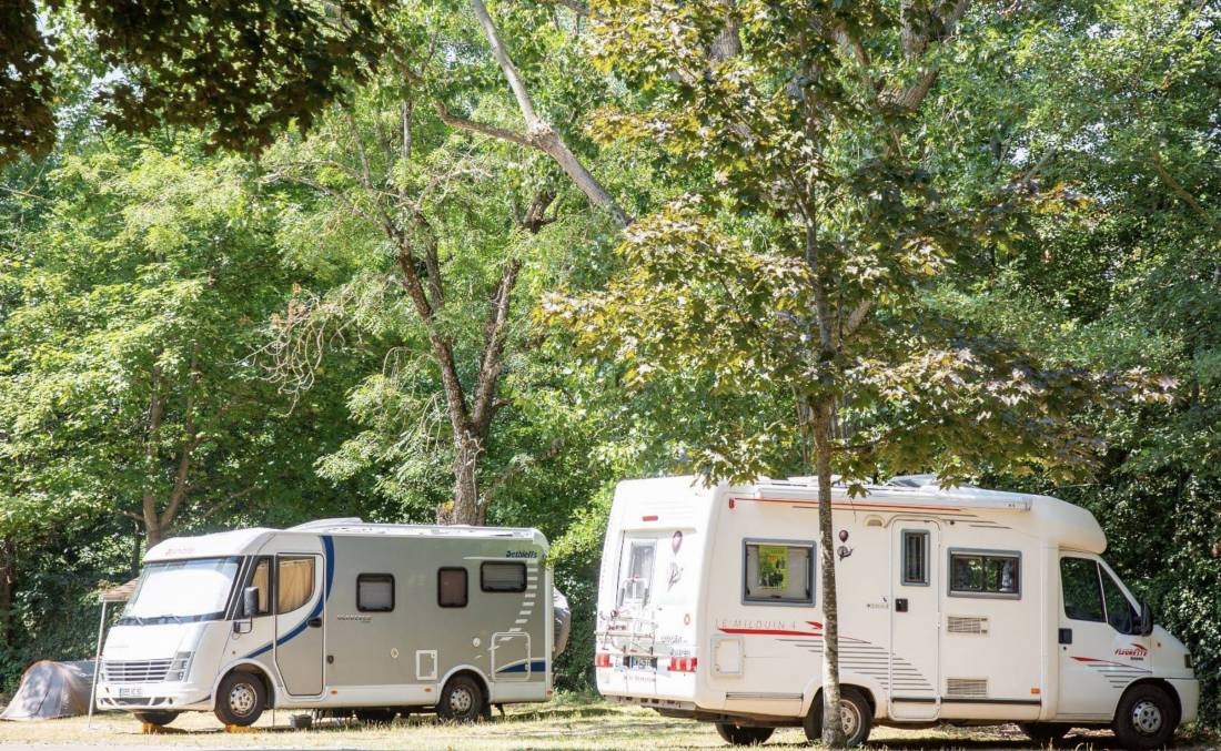 Camping du Puy-en-Velay - Terracamps *** — Sítio de acampamento in Le Puy-en-Velay