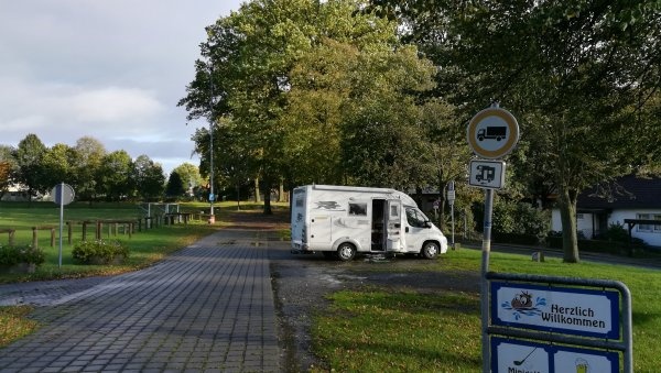 Wohnmobilstellplatz am Freibad — Sítio para autocaravanas in Bockenem