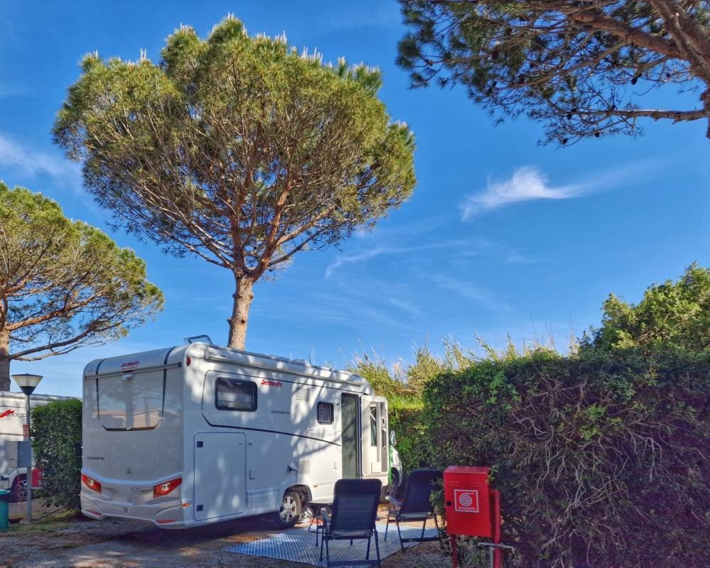 Area Sosta Lanini — Sítio para autocaravanas in Orbetello