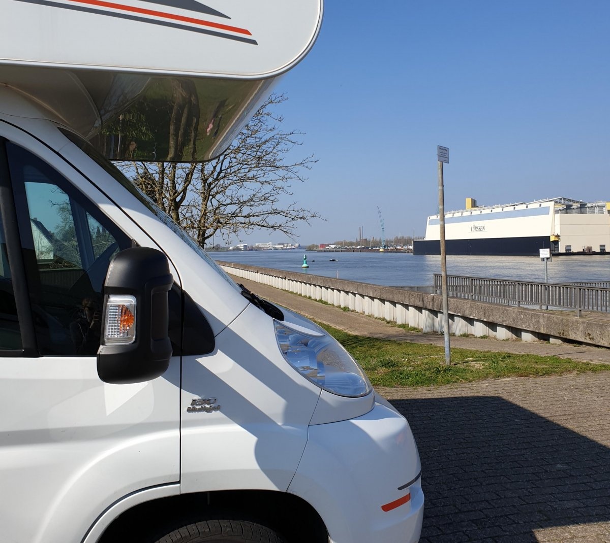 Stellplatz auf dem Deich — Campervan Site in Lemwerder