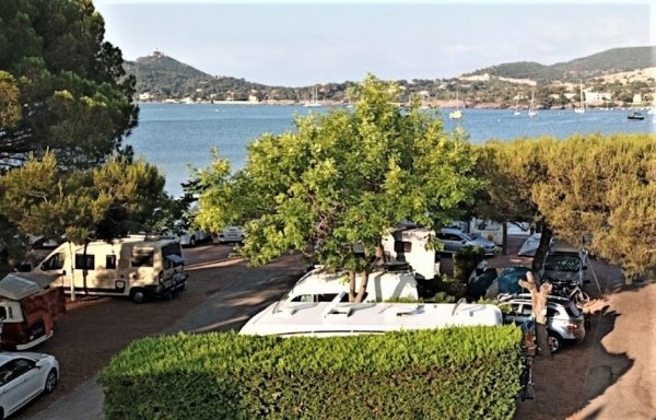 Camping La Tour Fondue ** — Camping Site in Hyeres