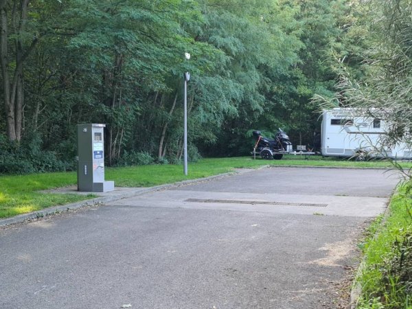 Aire de Camping Cars Montceau-les-Mines — Photo 3