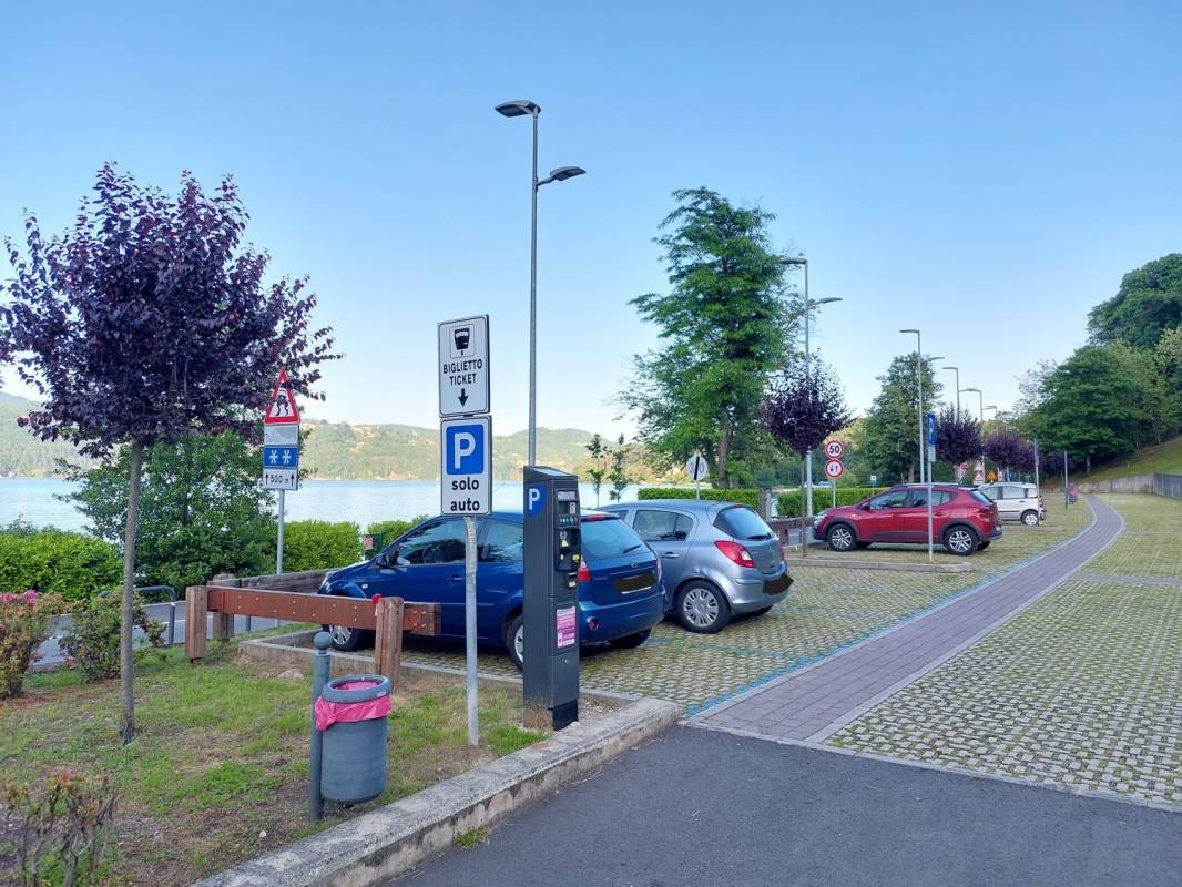 Stellplatz  Pella — Camperplaats in Pella