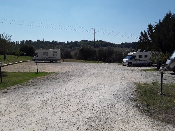 Agriturismo II Sambuco — Sp. parking dla kamperów in Uopini