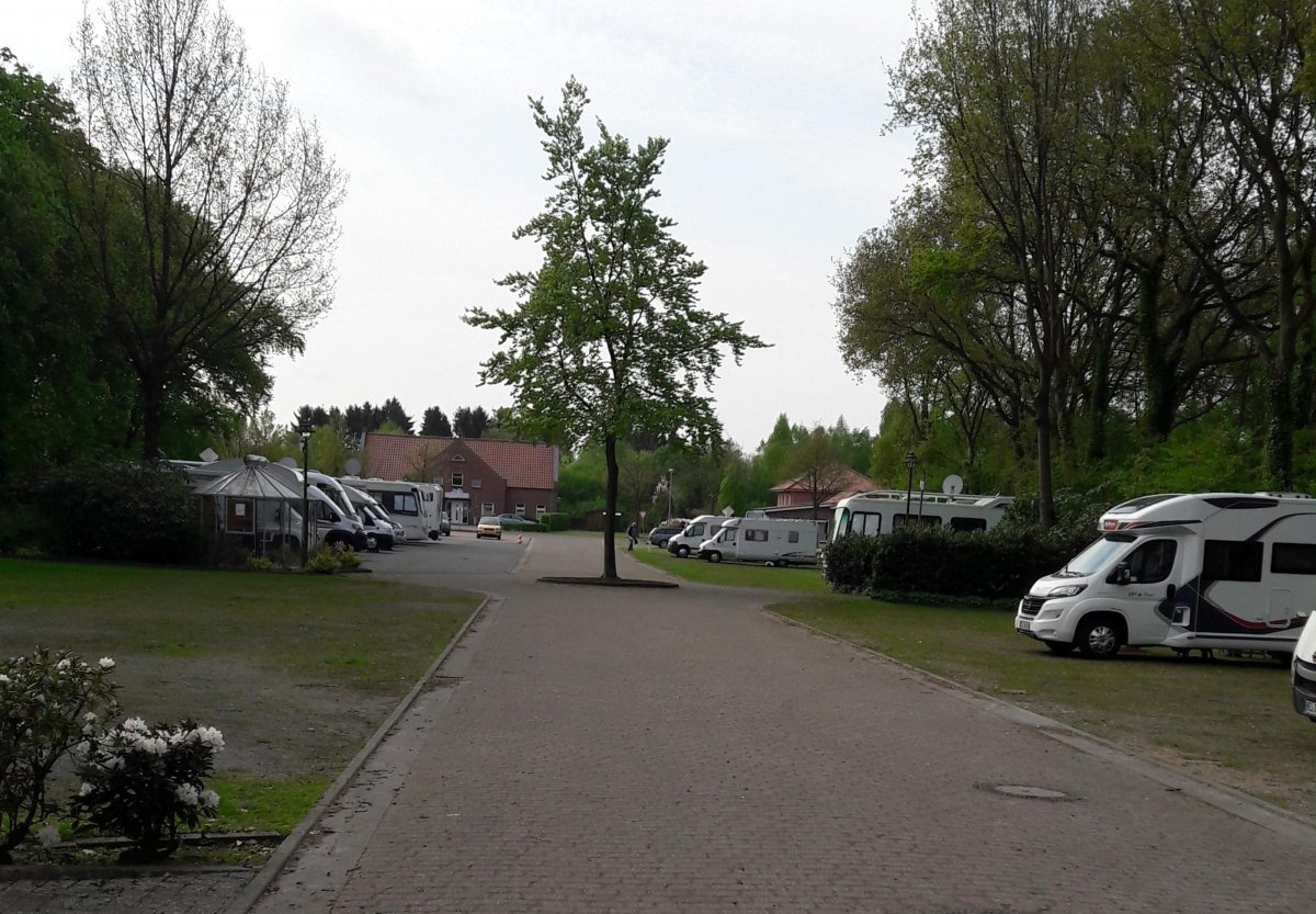 Stellplatz Ostrhauderfehn — Camperplaats in Ostrhauderfehn