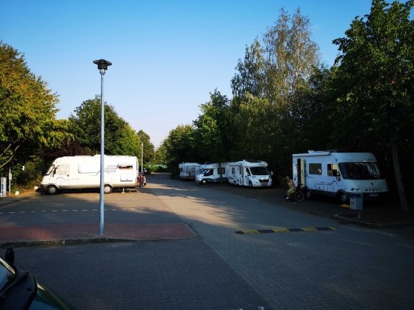Wohnmobilstellplatz am Yachthafen Weener — Stellplatz in Weener