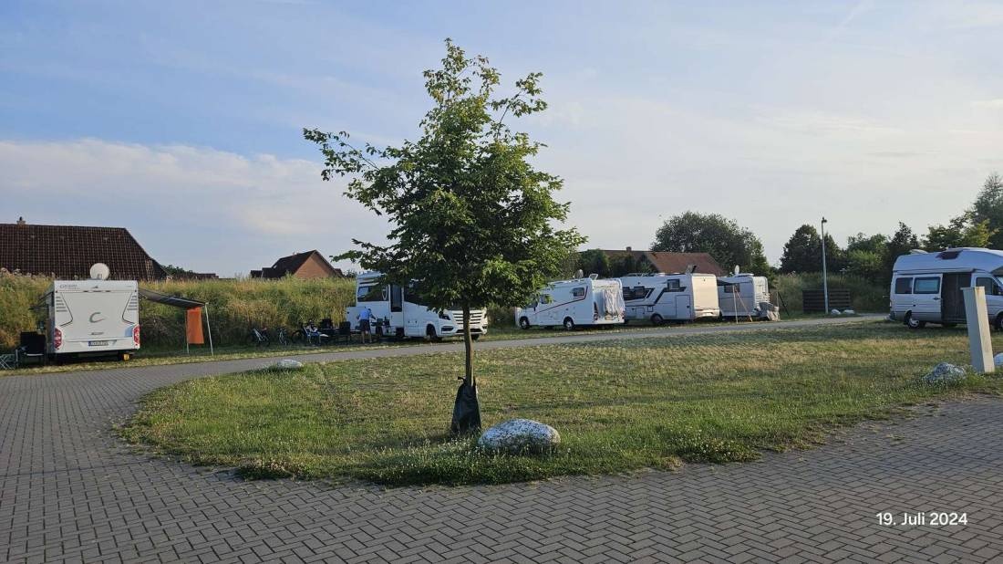 Stellplatz Adendorf — Aire camping car in Adendorf