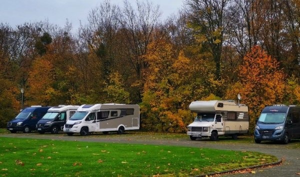 Stellplatz Büren — Camperplaats in Büren