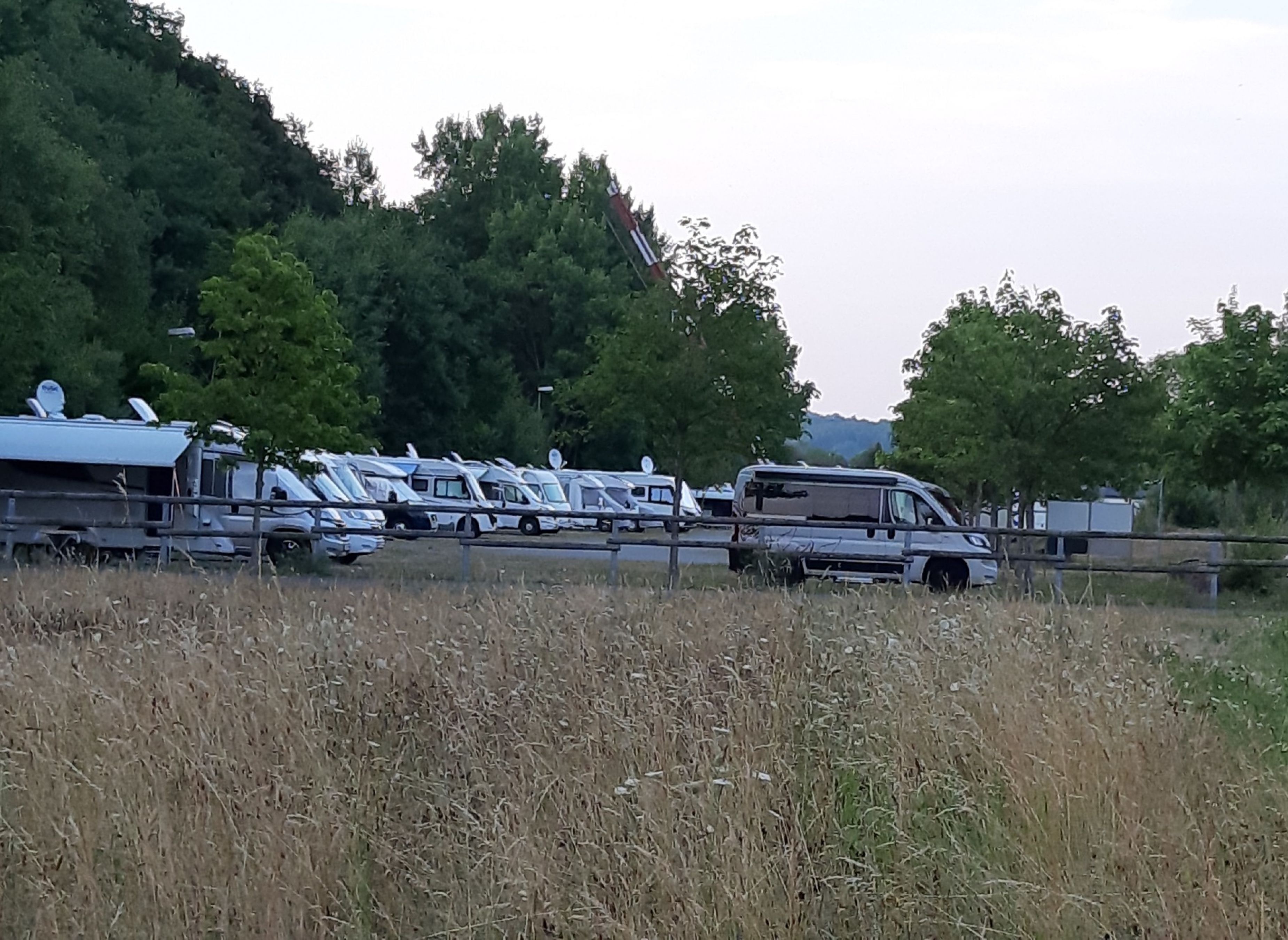 Wohnmobilstellplatz Am alten Bahnhof Pronsfeld — Camperplaats in Pronsfeld