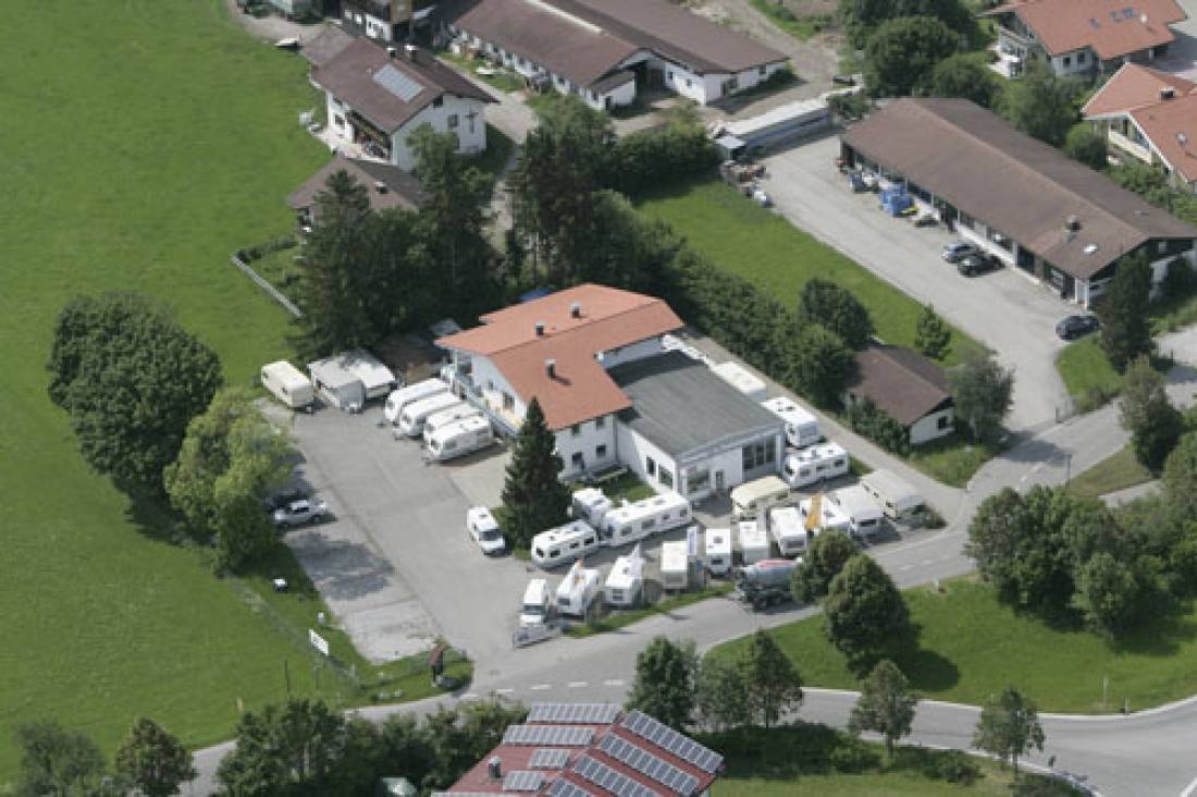 Stellplatz Camping Miller — Campervan Site in Roßhaupten