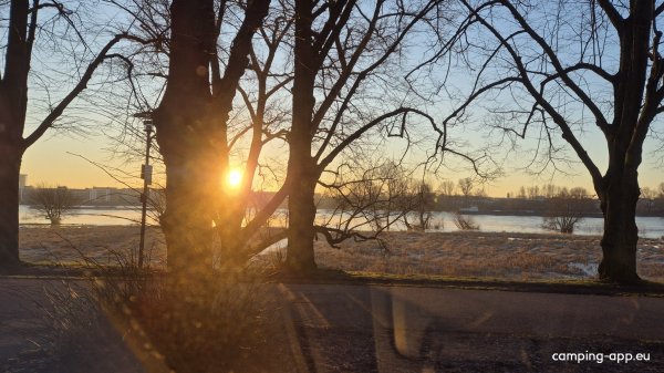 Reisemobilhafen Köln — Foto 2
