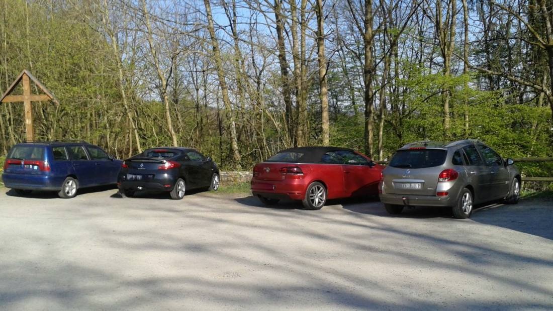 Parkplatz Burg Windeck — Aire camping car in Windeck