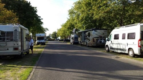 Stellplatz am Marine Ehrenmal Laboe — Area di sosta in Ostseebad Laboe