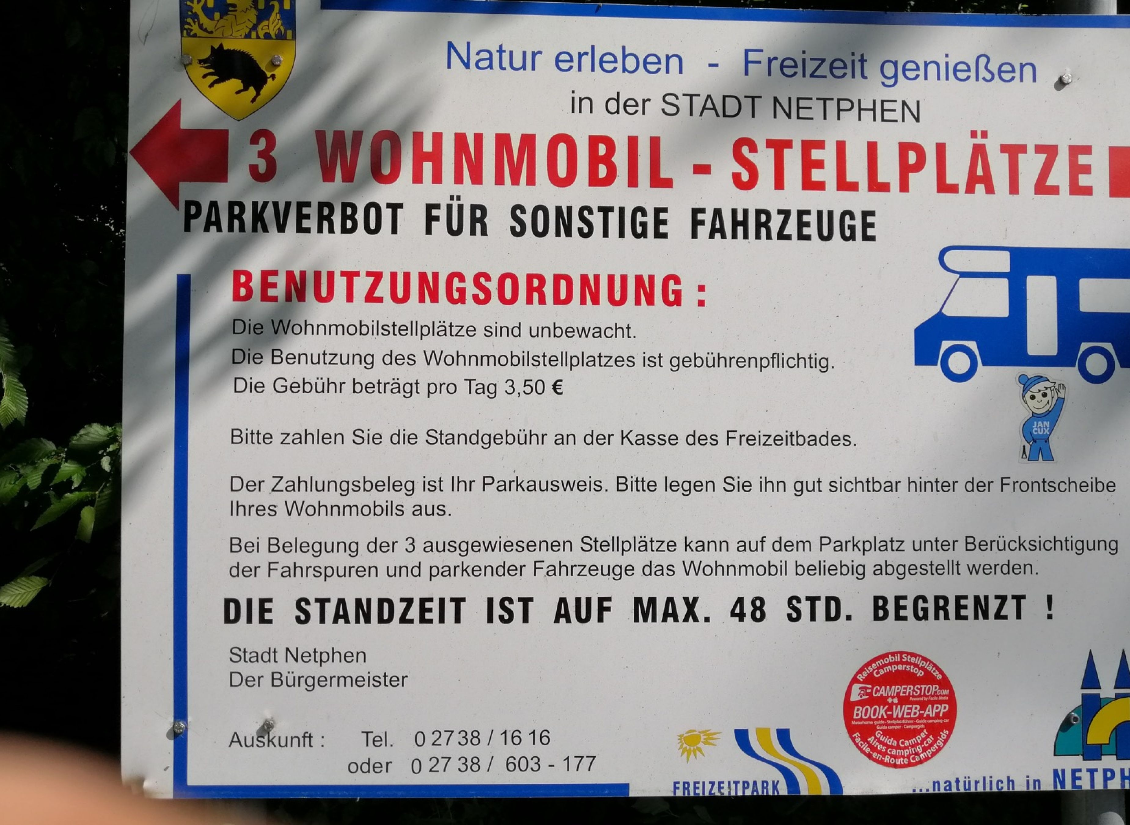 Stellplatz am Freizeitbad Netphen — Camperplaats in Netphen