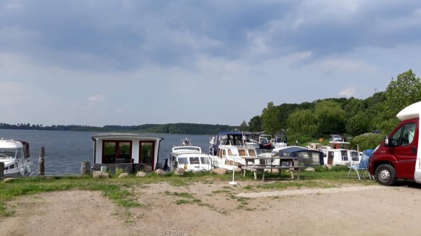 Stellplatz am Sportbootzentrum Ziegelsee Schwerin — Photo 6