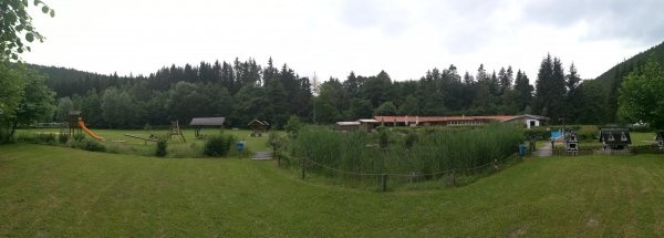 Stellplatz am Auebad Wittgendorf — Aire camping car in Wittgendorf