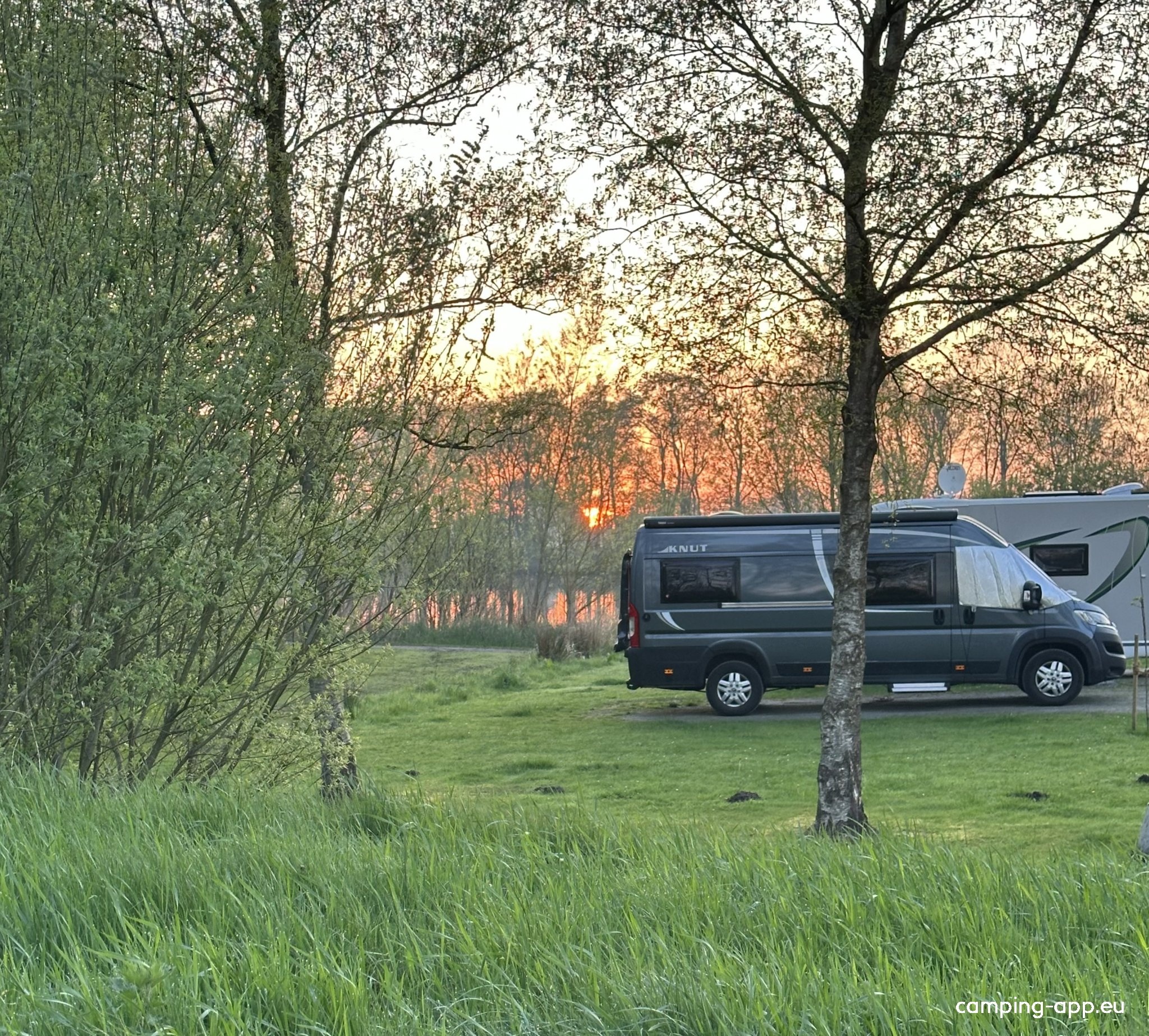 Stellplatz am Tjücher Moortun — Campervan Site in Marienhafe