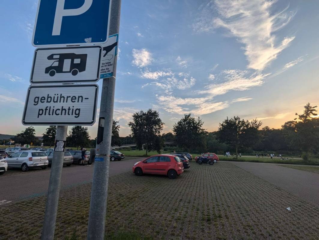 Stellplatz Kanzlers Weide Minden — Sp. parking dla kamperów in Minden