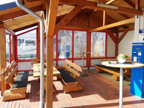 Wohnmobilpark Westhafen Wismar — Karavan Sitesi in Wismar