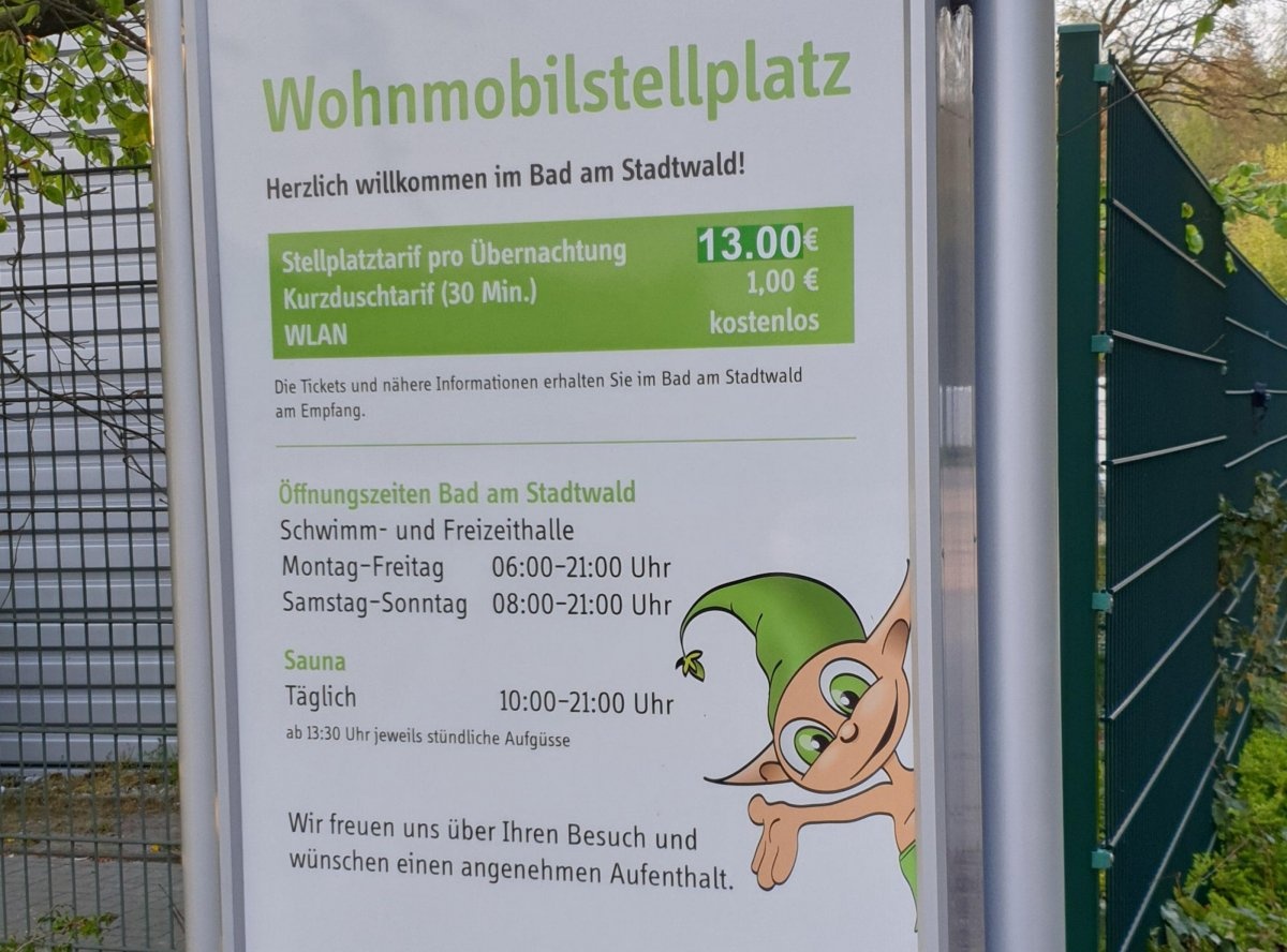 Stellplatz Bad am Stadtwald Neumünster — Area Autocaravanas in Neumünster