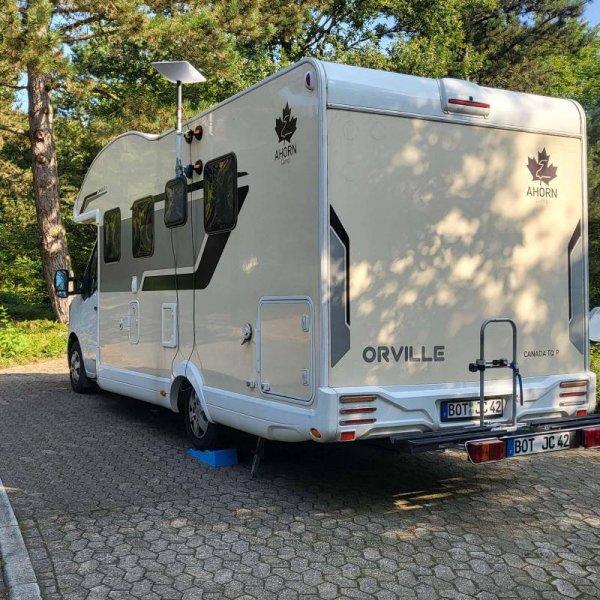 Stellplatz am Panoramabad Velbert Neviges — Foto 3