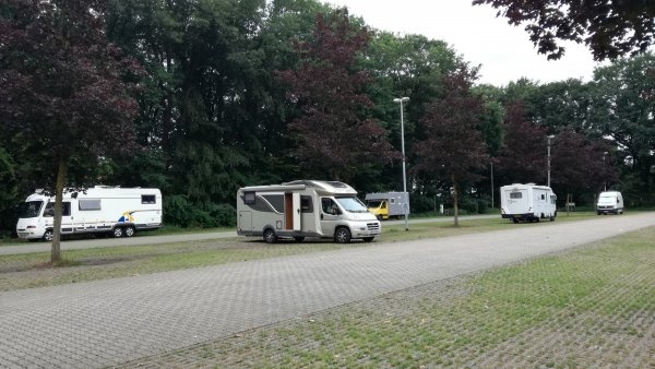Stellplatz am Bahia-Bad Bocholt — Sítio para autocaravanas in Bocholt-Stenern