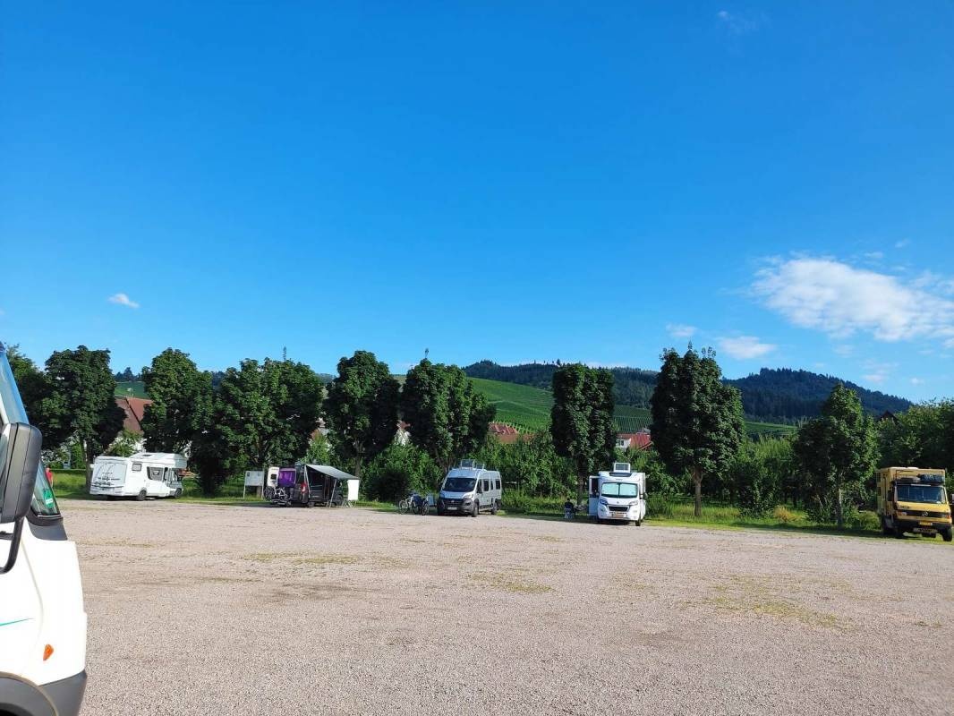 Übernachtungsparkplatz Durbach — Aire camping car in Durbach