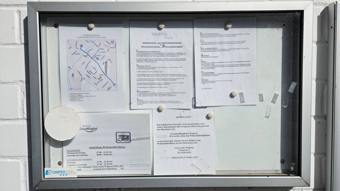 Stellplatz am Hallenbad Wegberg — Area Autocaravanas in Wegberg