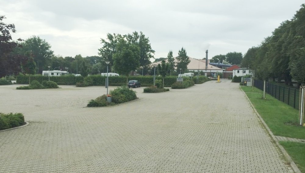 Stellplatz am Freizeitbad H2O Herford — Camperplaats in Herford